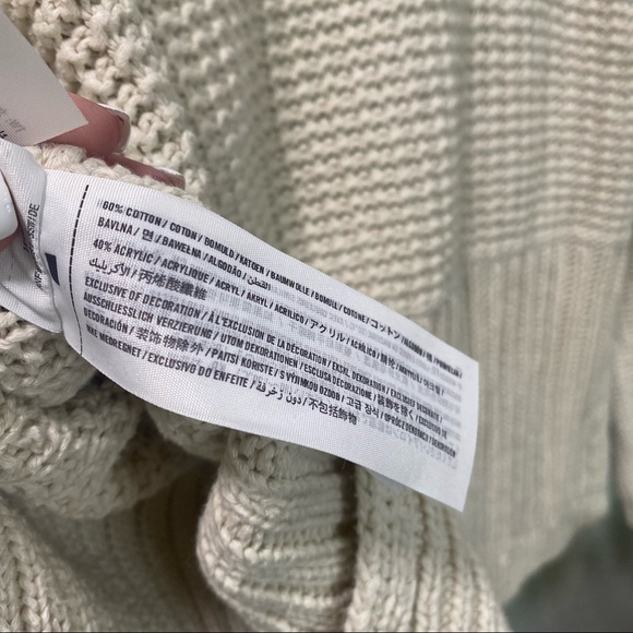 Abercrombie & Fitch cream cable knit sweater - Picture 6 of 8